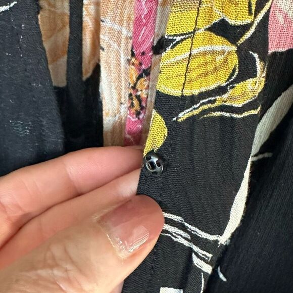 Guess Floral Blouse - Picture 6 of 10